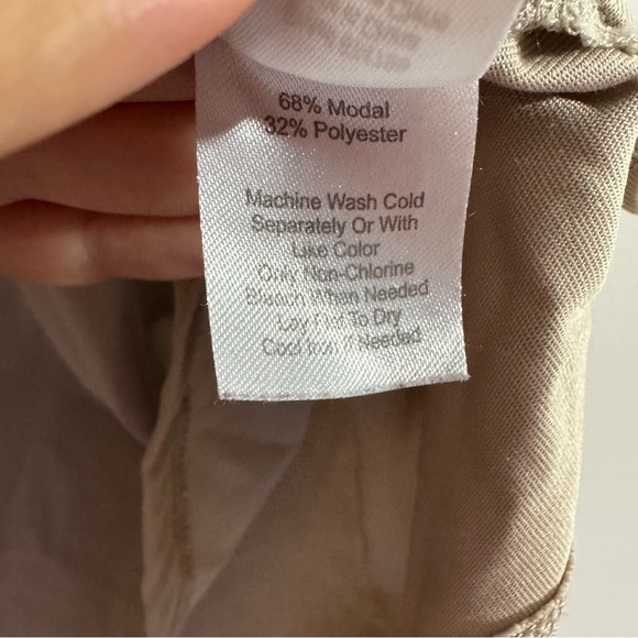 Crosby Modal Tee Neutral Beige Crewneck Short Sleeve Top Women’s Small - Picture 4 of 6